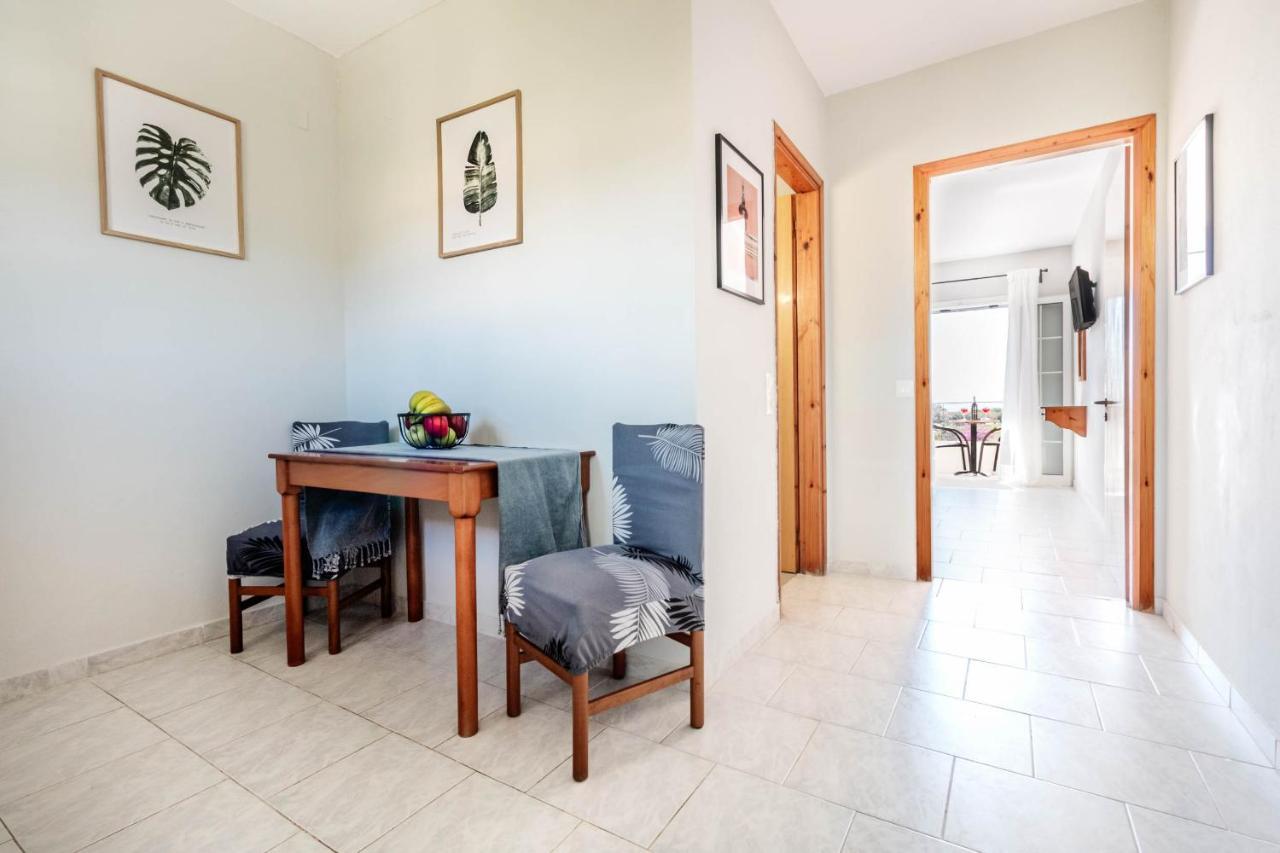Elena-Stella Apartments أريلاز المظهر الخارجي الصورة